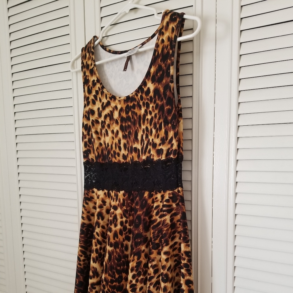 Velvet Room Cheetah Print Flare Dress